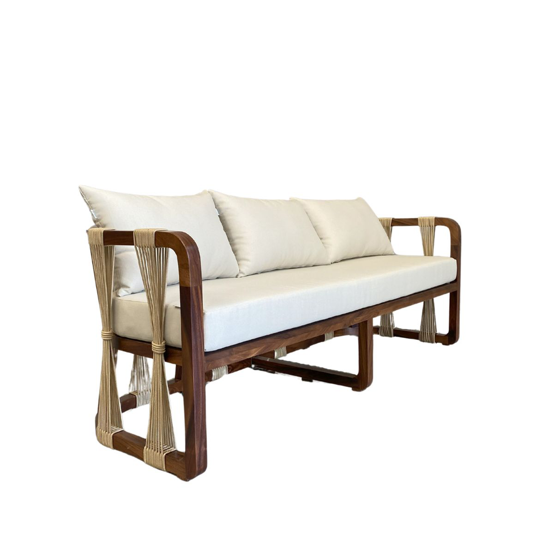 Majahuitas_sofa_de_madera_de_parota_cojineria_curri.png